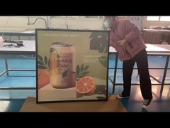 Makkelijker en sneller affiches vervangen.