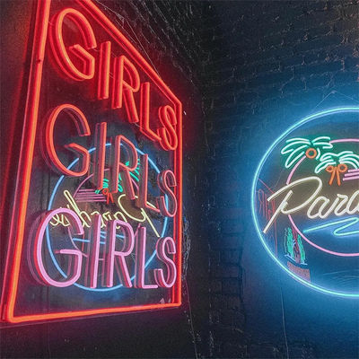 kopen Acryl LED neon licht op maat Happy Birthday Light Up Sign Voor Evenementen online vervaardiging