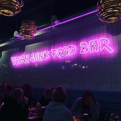 Heldere LED-neonlampen Op maat gemaakte buitenneonborden Acrylmateriaal